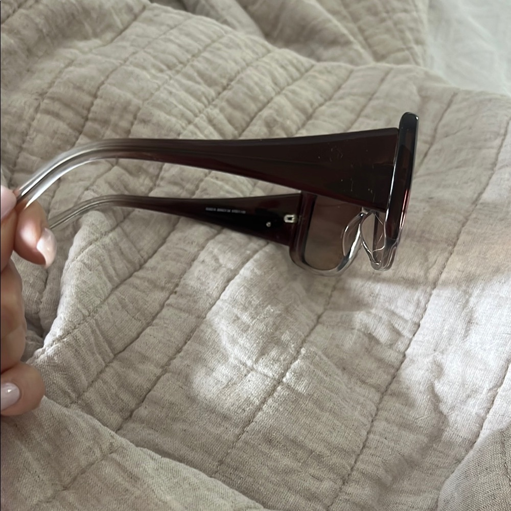 Guess Brown Rectangular Sunglasses With Gradient … - image 2